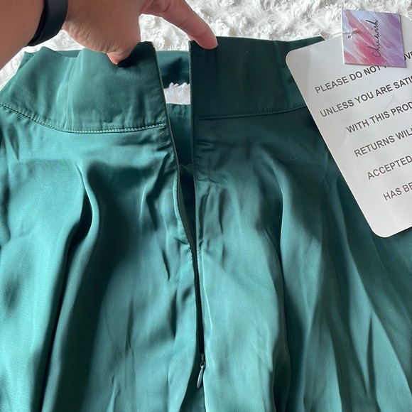 NWT 👗CHIC WISH👗WOMEN’S flowy mid skirt size Medium - Picture 3 of 6